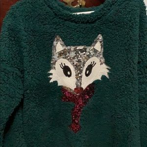 Lady’s fleece sequin top